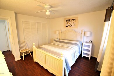 350 Woodland 1st bed