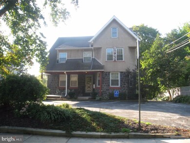 136 W Wayne Ave, Wayne, PA 19087 - photo 7