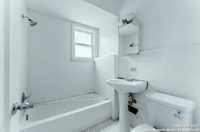 343 W Summit Ave unit 1, San Antonio, TX 78212 - photo 6