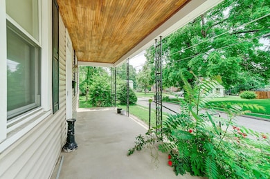 324 E Willow Ave, Cincinnati, OH 45246 - photo 4