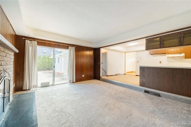 21819 Meridian Rd, Grosse Ile, MI 48138 - photo 6