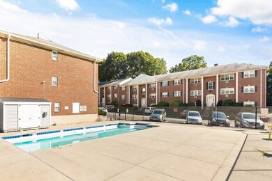 25 Arlington Rd unit 4, Woburn, MA 01801 - photo 4