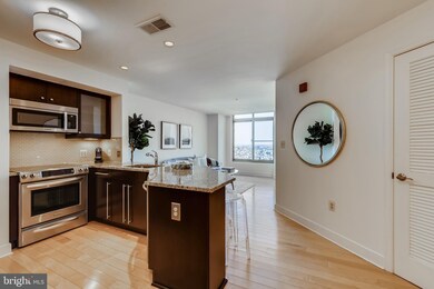 The Vue unit 2608, Baltimore, MD 21202 - photo 2