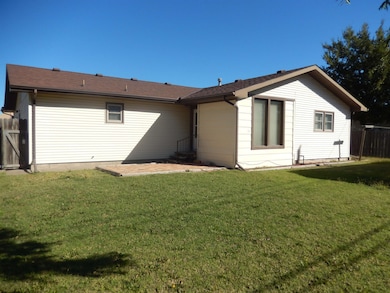 1604 E 29th St, Hays, KS 67601 - photo 3