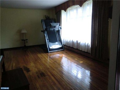 557 Port Indian Rd, Norristown, PA 19403 - photo 5