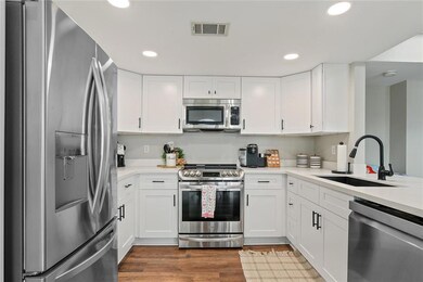 Fully Remodeled Kitchen