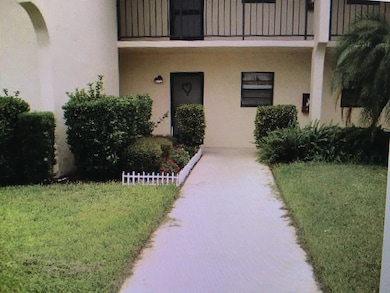 2050 Oleander Blvd unit 2-105, Fort Pierce, FL 34950 - photo 4