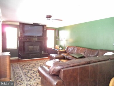 12631 Belleflower Ln, Fredericksburg, VA 22407 - photo 6