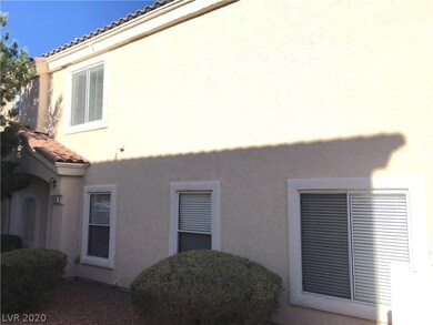 2570 Lazy Saddle Dr, Henderson, NV 89002 - photo 2