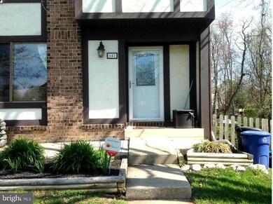 141 Bourbon Ct, Parkville, MD 21234 - photo 2