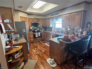 327 Diana Dr, Alamo, TX 78516 - photo 2