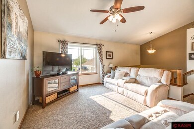 109 Timberwolf Ct, Mankato, MN 56001 - photo 5