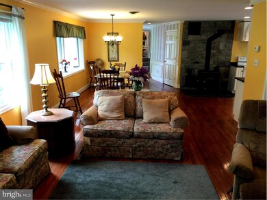 9819 Gordon Ct, Walkersville, MD 21793 - photo 7