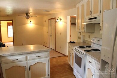 unlisted-address, Bend, OR 97702 - photo 4