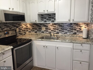 8684 Village Square Dr unit 14, Alexandria, VA 22309 - photo 4