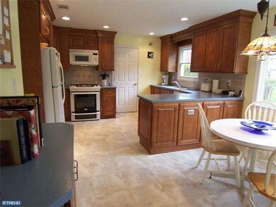 676 Village Rd W, Princeton Junction, NJ 08550 - photo 5