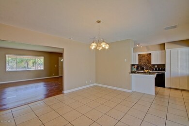 Dining/Kitchen Area