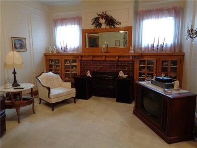 NICE BUILT-INS WITH FIREPLACE...LIVING ROOM...