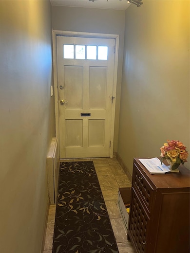 41-20 210th St unit 1, Flushing, NY 11361 - photo 3