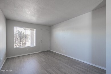 2807 E Capri Cir unit 1, Mesa, AZ 85204 - photo 5