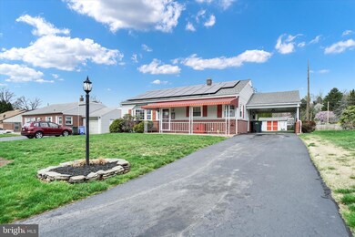 1775 Argyle Dr, York, PA 17406 - photo 2