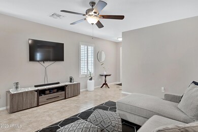 6049 S Wilson Dr-7