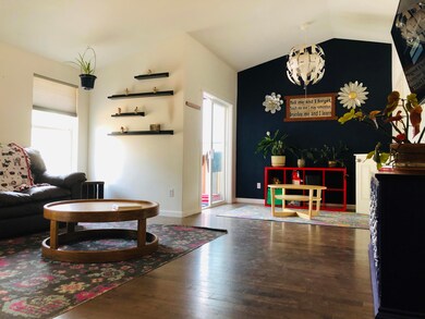 2811 SW Reindeer Ave, Redmond, OR 97756 - photo 4