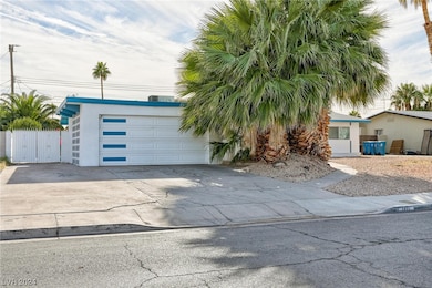 1715 Silver Mesa Way, Las Vegas, NV 89169 - photo 4