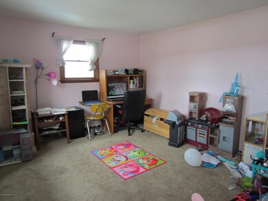 426 Marshbrook Rd, Dalton, PA 18414 - photo 6