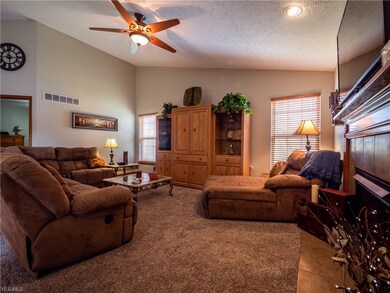 4601 Fields Way, Lorain, OH 44053 - photo 2