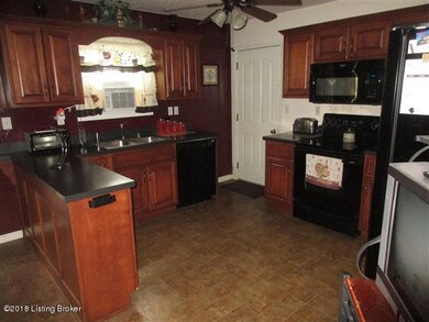 136 Park Ridge Dr, Mount Washington, KY 40047 - photo 4