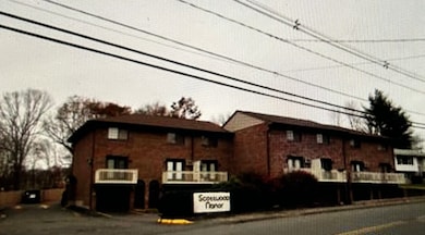 329 Scott Rd unit B8, Waterbury, CT 06705 - photo 2