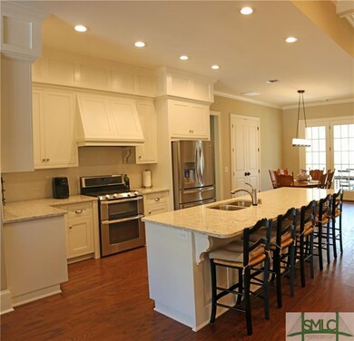 Kitchen and breakfast area