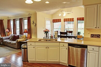 6031 Kennard Ct, Sykesville, MD 21784 - photo 5