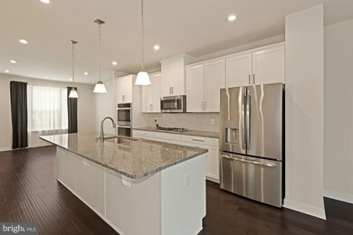 8035 Spring Arbor Dr, Laurel, MD 20707 - photo 7