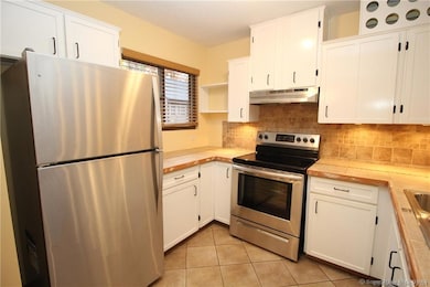 7 Woods Way unit 7, Woodbury, CT 06798 - photo 2