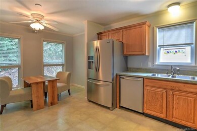 Open kitchen to dining area
