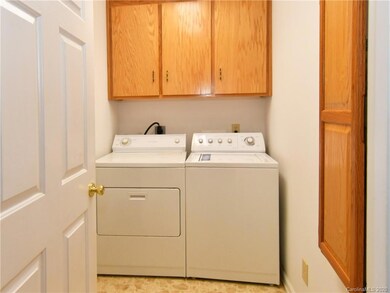 114 Polly Dr, Statesville, NC 28625 - photo 7