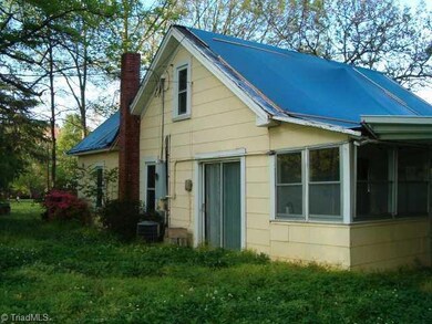 780 Coleridge Rd, Ramseur, NC 27316 - photo 2