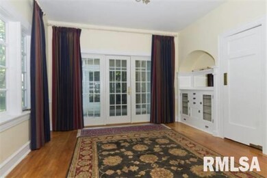 205 Lincoln Ave, Lincoln, IL 62656 - photo 3