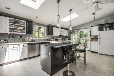 53 Crawford St, Northborough, MA 01532 - photo 3