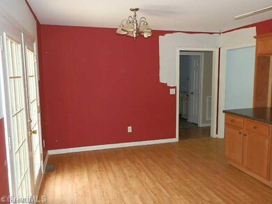 2127 Sunbeam Ct, Asheboro, NC 27205 - photo 6