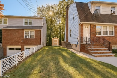 11 Pilgrim Ct, Bloomfield, NJ 07003 - photo 2