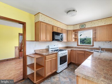 589 Zachary Taylor Hwy, Flint Hill, VA 22627 - photo 7