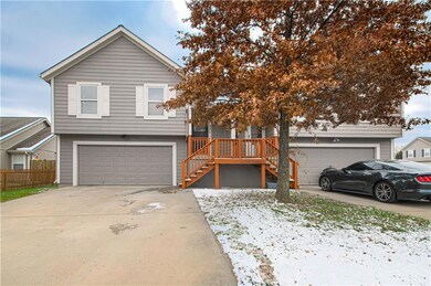 931 E Wildcat Run St, Gardner, KS 66030 - photo 2