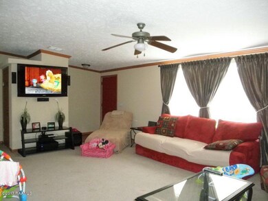 2008 Den to front door
