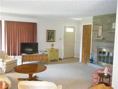 1155 Fordham Rd, Columbus, OH 43224 - photo 3