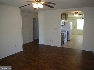 2815 Roosevelt Dr, Chambersburg, PA 17201 - photo 2