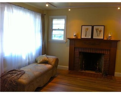 201 Gentian Ave, Providence, RI 02908 - photo 2