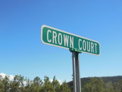 Lot 5 Crown Ct street sign